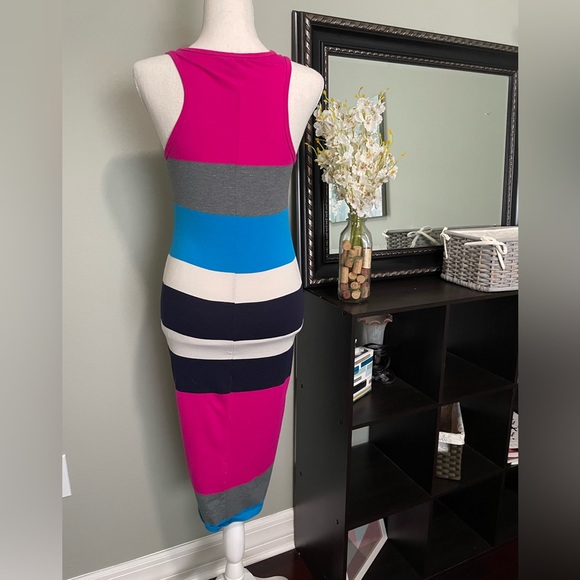 Color Block Dress - Picture 2 of 3
